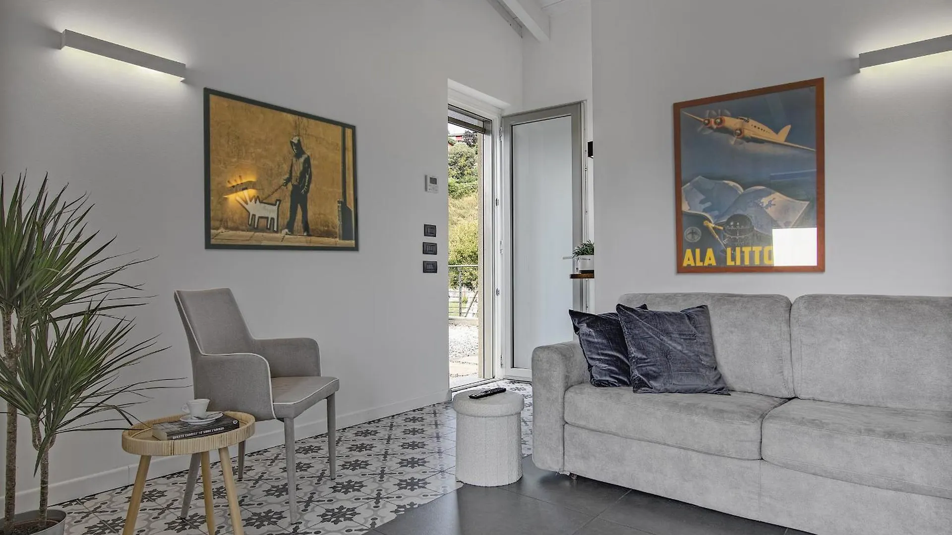 Appartamenti Caffe Maya Maslianico Italia
